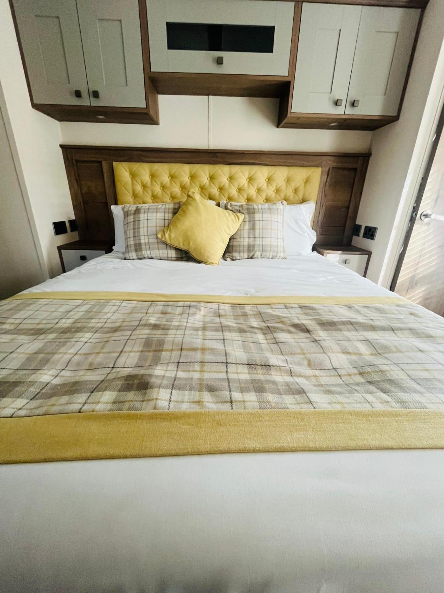 Lakeside Escape With Hot Tub York Luaran gambar